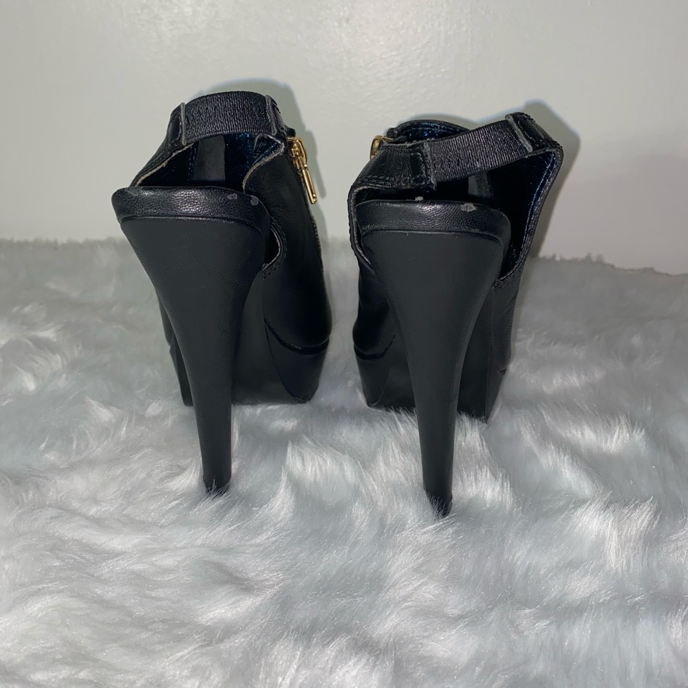 Steve Madden - Picture 3 of 5